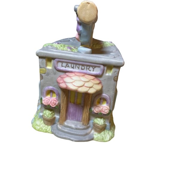 Easter village Laundry Shop Building Lighted - Picture 7 of 16